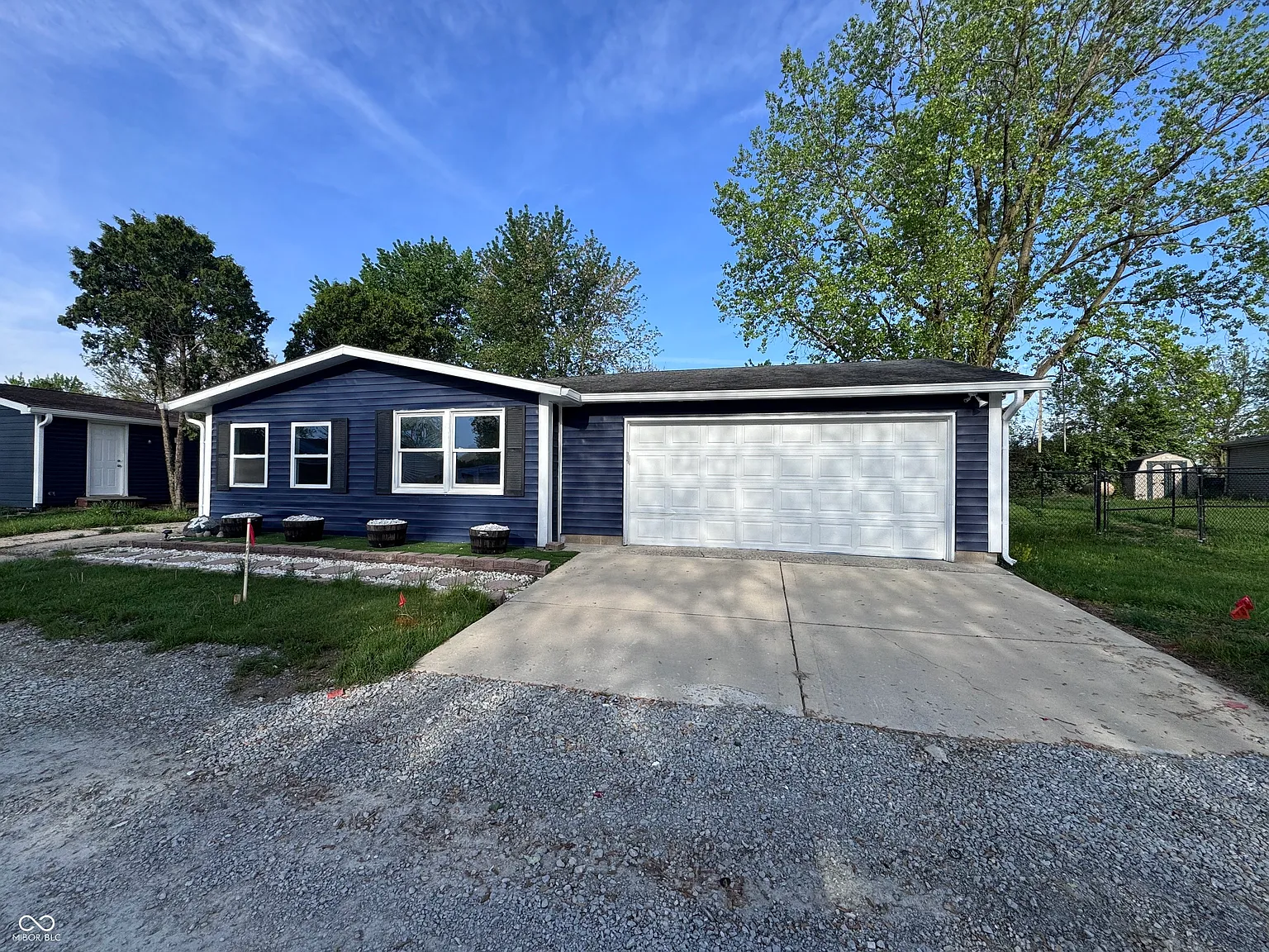 12 Fountain Lake Dr photo 1
