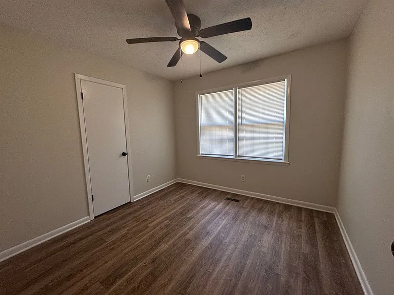 652 Monagan St — Photo 23