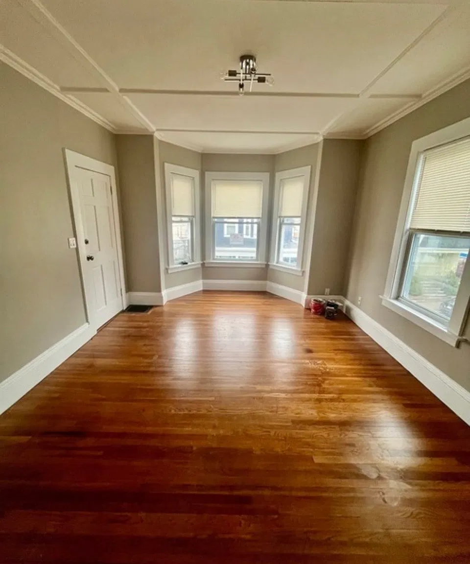 2 bed, 975 sqft, $2,300 — Photo 4