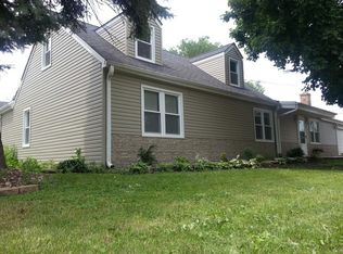 1001 Brookwood St, Bensenville, IL 60106