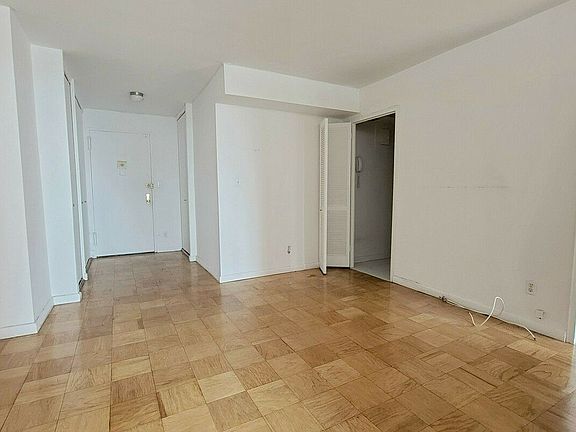 5th image of 245 E 63rd St APT 31G