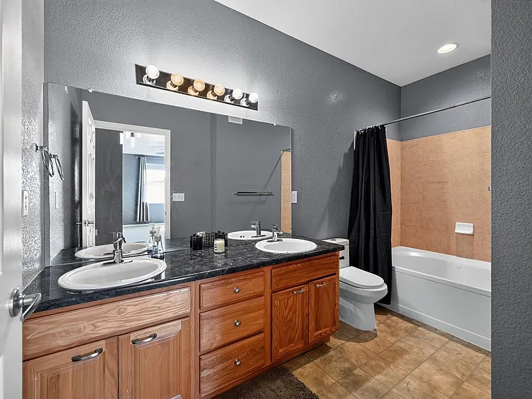 9441 Ashbury Cir #102 — Photo 29