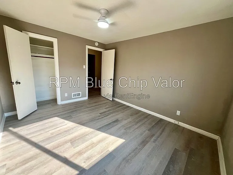 9481 Reading Rd #5 — Photo 9