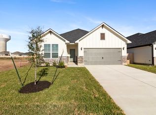 1932 Stubbs Dr, Bryan, TX 77807