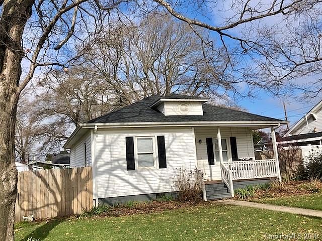 1st image of 104 Live Oak Dr
