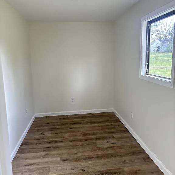 512 S Brownsville St — Photo 3