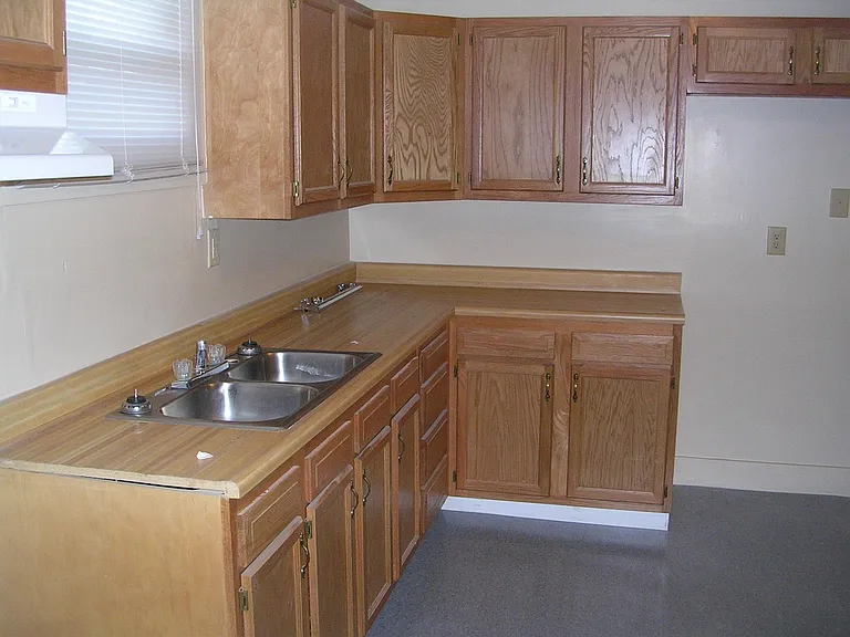 3016 Wurtele Ave — Photo 7
