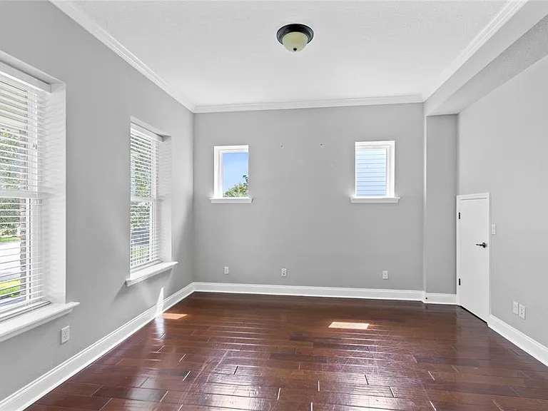 8631 Laureate Blvd — Photo 16