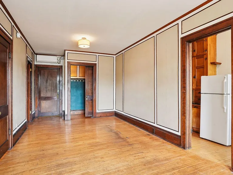 1426 West 31st Street — Photo 12