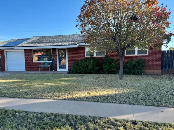 304 Gary Ln, Denver City, TX 79323