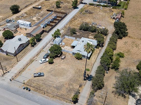 2nd image of 650 W Avenue L