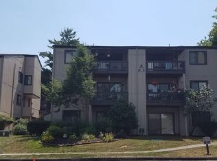 3002 Clubhouse Ct, Poughkeepsie, NY 12603