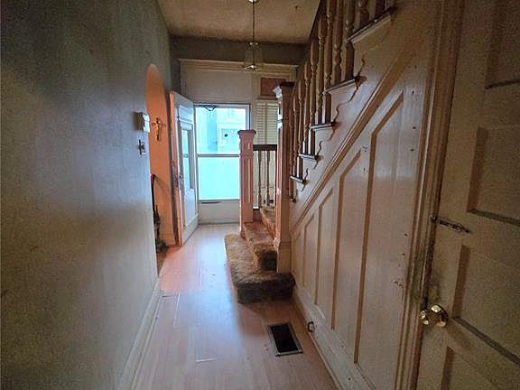 3rd image of 2704 Virginia Ave