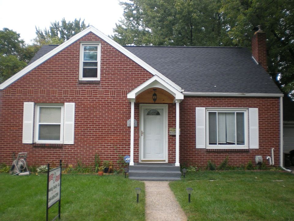 1st image of 1015 Dayton Ave
