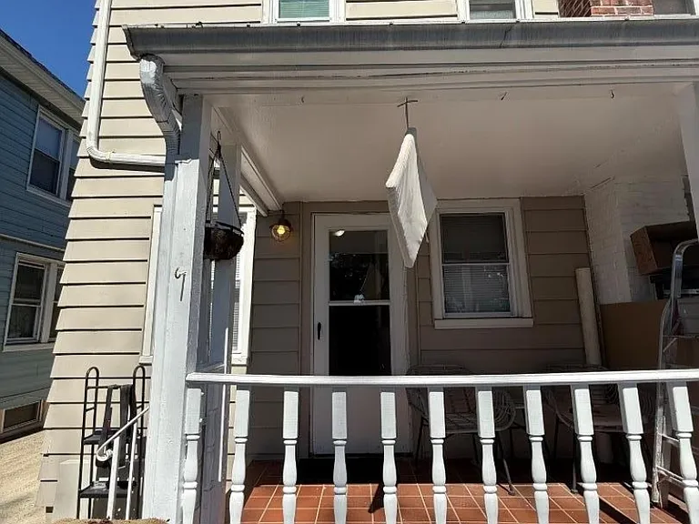 621-623 Jefferson Ave — Photo 17