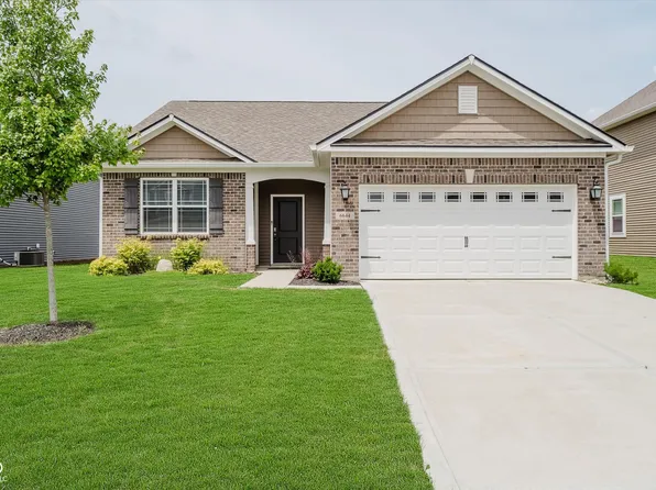 6644 Aberdeen Dr, McCordsville, IN 46055