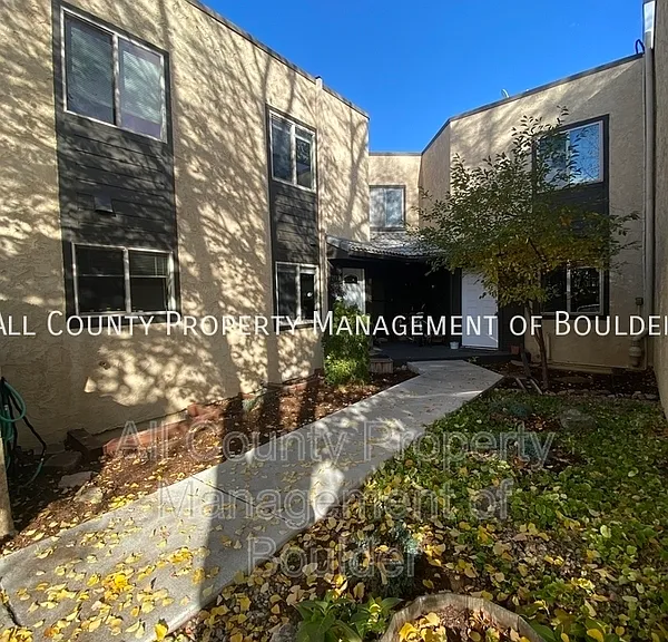 2982 Shady Holw W — Photo 4