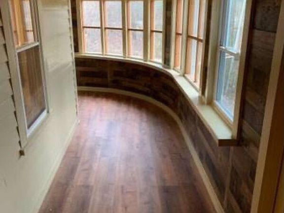 4th image of 1277 Southampton Rd APT B
