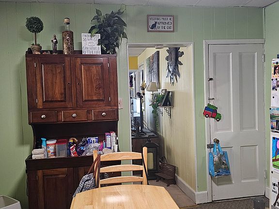 2nd image of 223 W Main St Floor 1