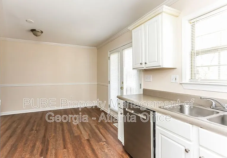 1934 Ivy Glen Dr SE — Photo 9