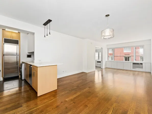 211 East 51st Street image 1 of 12