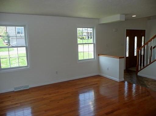 Living Room w/Hardwood Floors
