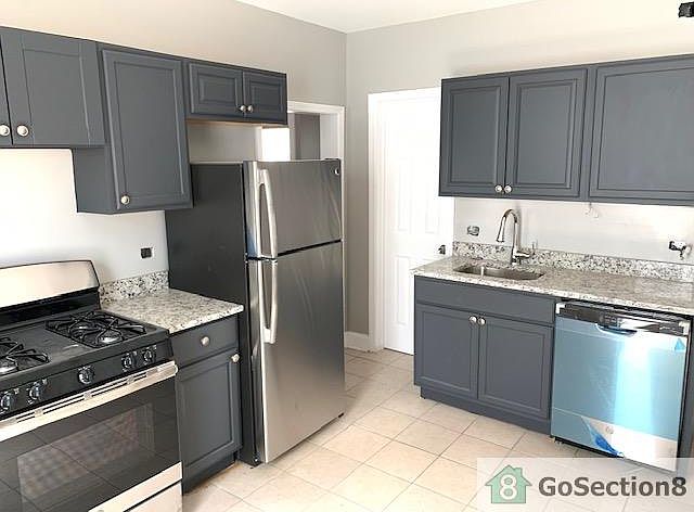 1st image of 7351 S Kenwood Ave #2