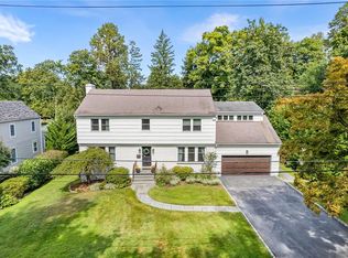 12 Robinhood Rd, White Plains, NY 10605