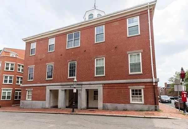 47 Harvard St #A201 — Photo 11
