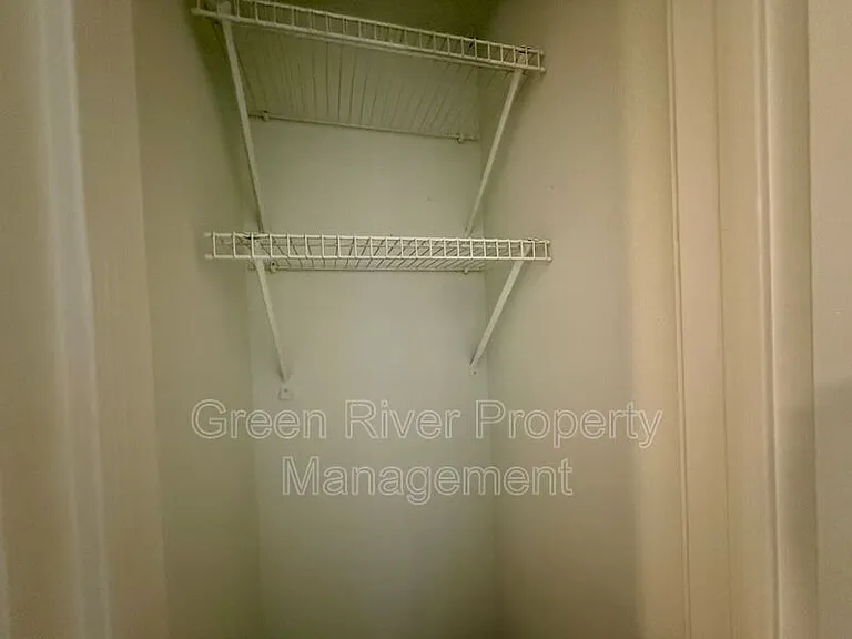 7665 Jana Ln S — Photo 11