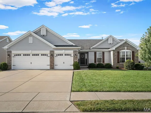 2010 Riverdew Dr, Saint Paul, MO 63366