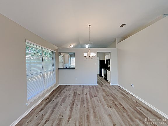 5th image of 2105 Havenwood Dr