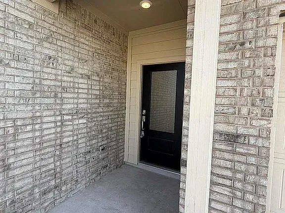 5 bed, 3027 sqft, $2,895 — Photo 3