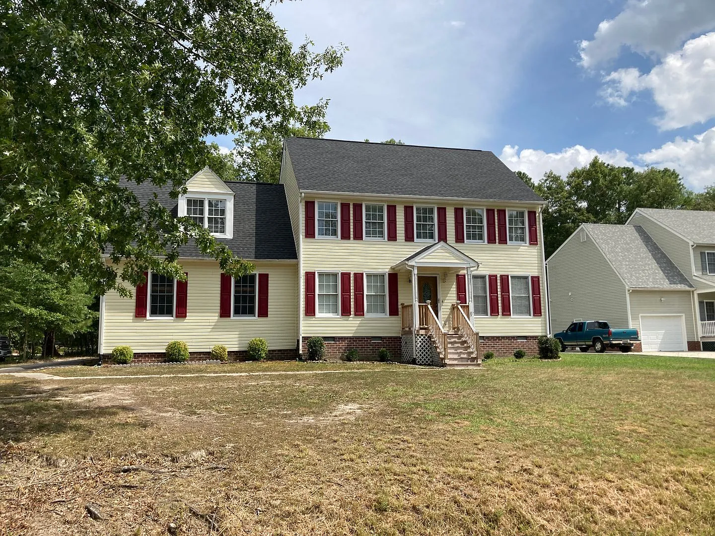 4 bed, 2.5 bath, 2260 sqft, $2,650 — Photo 2