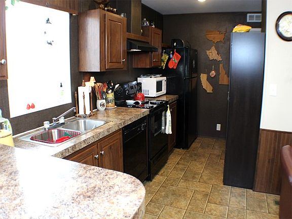 4th image of 1920 Whispering Pines Dr
