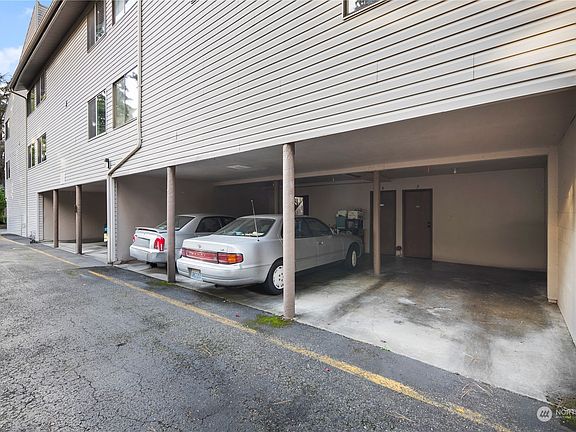 4th image of 19725 76th Avenue W #B8