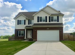 8107 Peninsula Cir, Grand Blanc, MI 48439