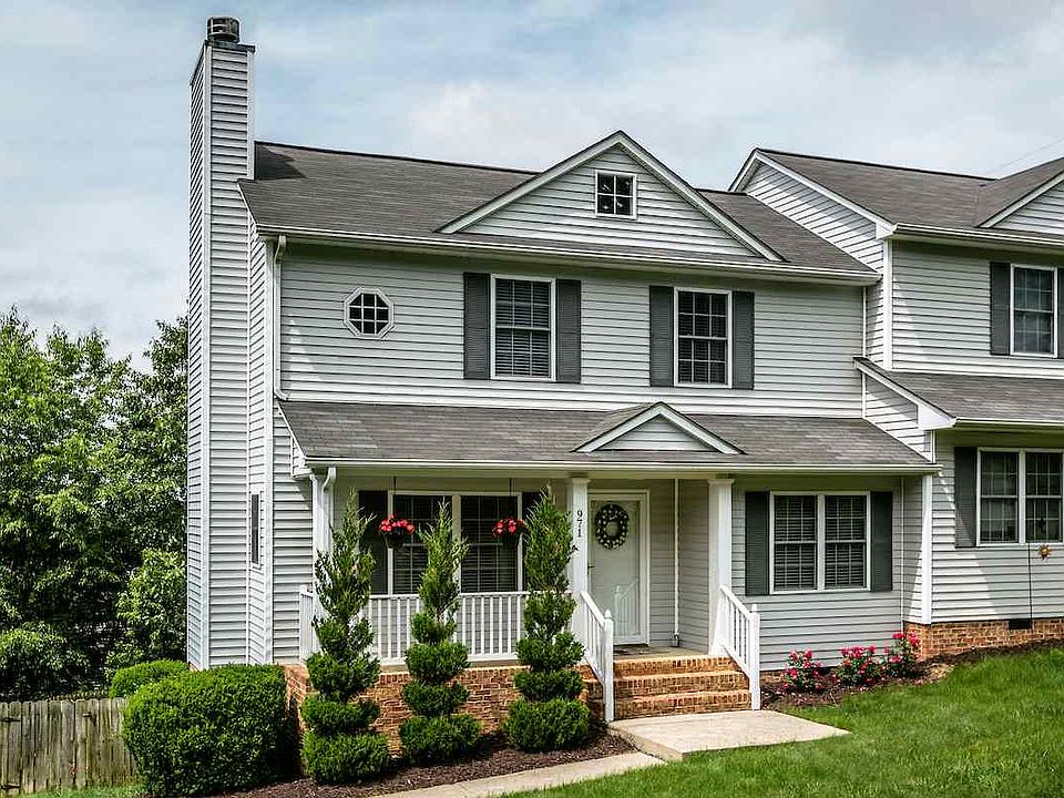 1st image of 971 Sherwood Ct