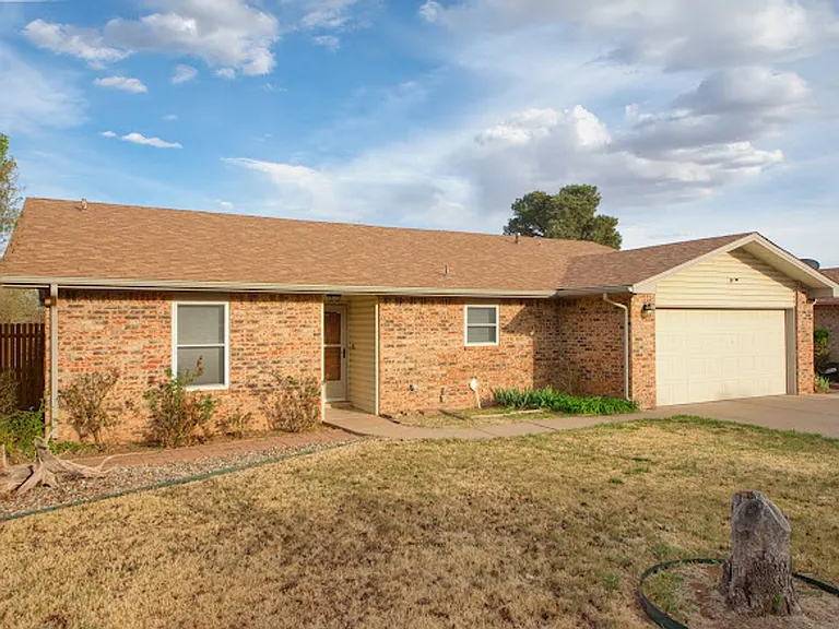 3509 Linkwood Ln — Photo 1