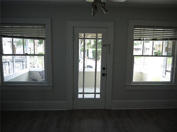 4th image of 1000 Montana St