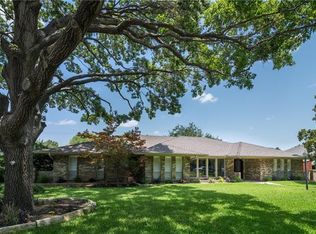 7141 Grand Oaks Rd, Dallas, TX 75230