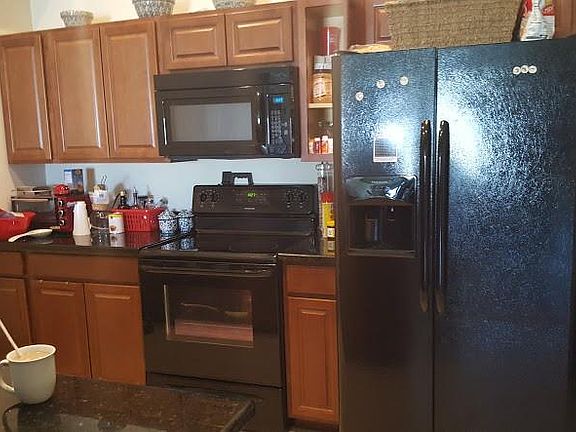 2nd image of 1223 SE 6th St #1225