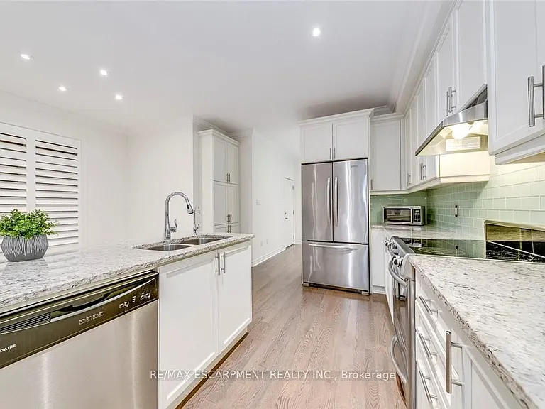 3087 Eberly Woods Dr — Photo 10
