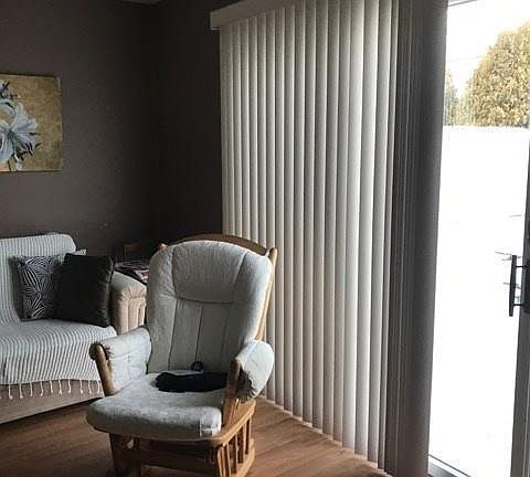 5th image of 33 Roberts Dr