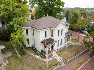 402 W 4th St, Alton, IL 62002