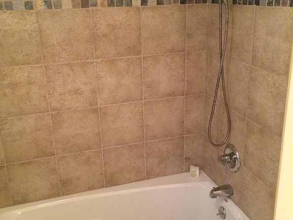 Main Bath - Jetted Tub