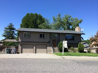 2345 Carriage Ave, Richland, WA 99354