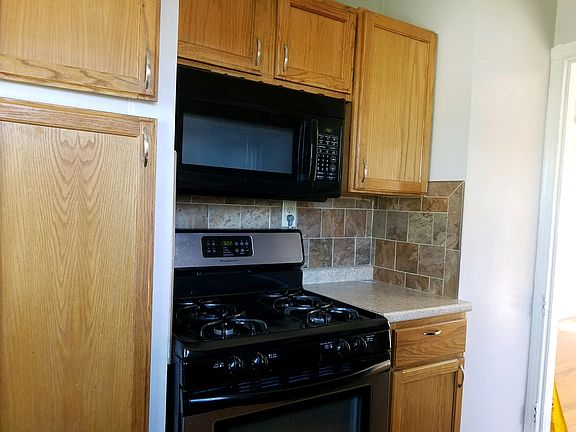 3rd image of 3103 W 136th St