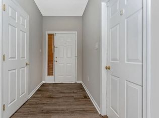 30 Steeplechase Cir, Aston, PA 19014