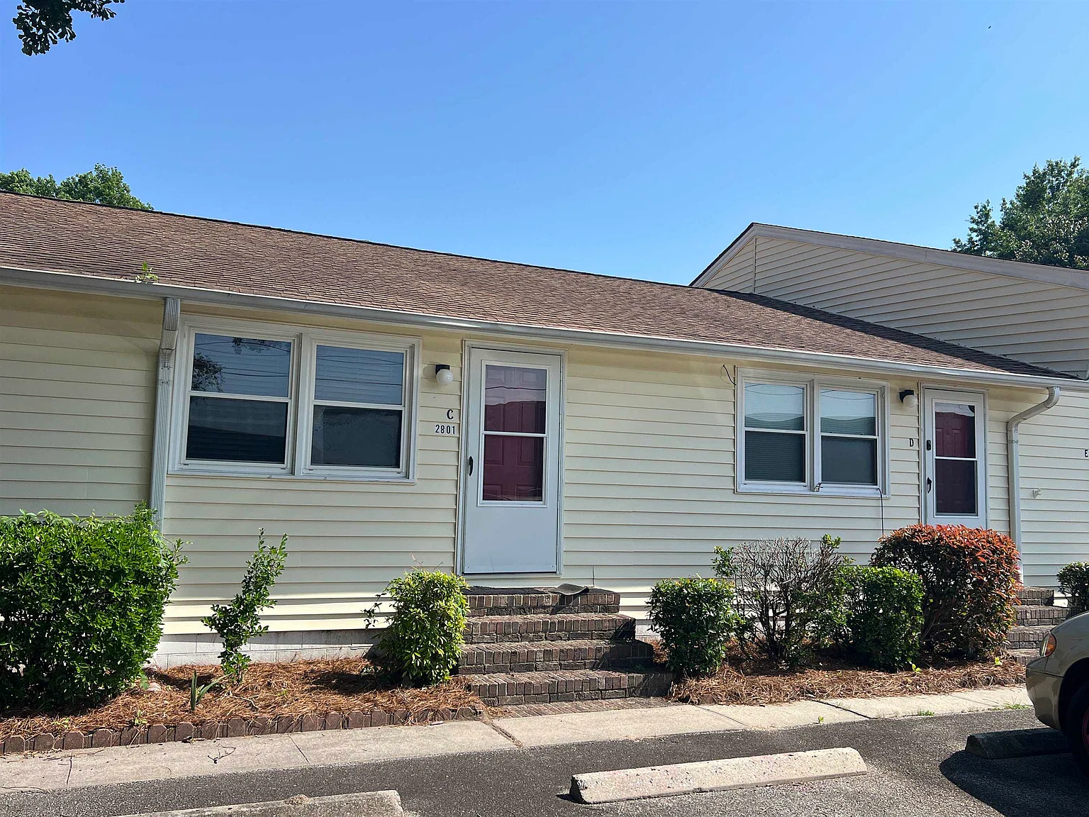 1 bed, 1.0 bath, 640 sqft, $1,100 — Photo 1